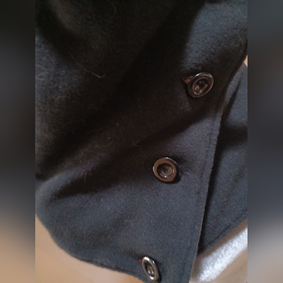 WRAPPED Reversible Plaid Scarf/Capelet - Picture 4 of 8